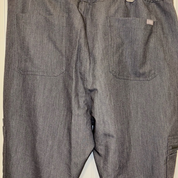 FIGS Mens Cairo Cargo Scrub Pants Graphite Gray Size 2XL Short NWT - Picture 5 of 8